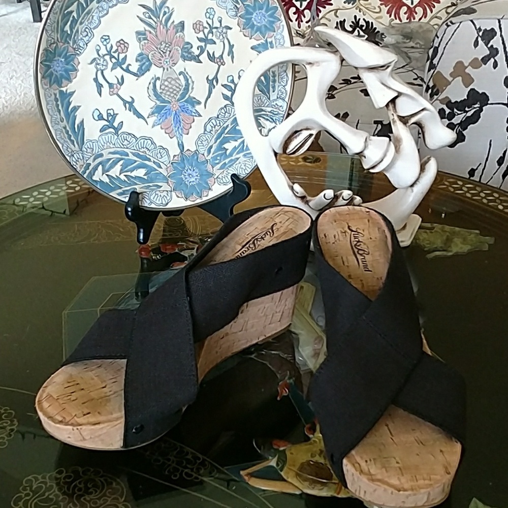 Lucky Brand wedge